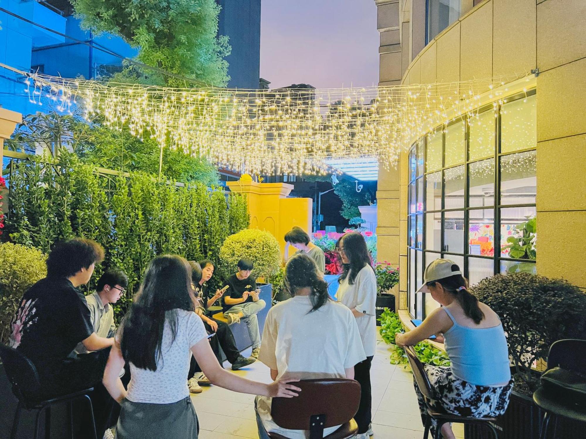 Dayin Garden Hotel -Near People'S Square & Nanjing Road-Large Social Area -Bar -Cafe -Gym -Free Laundry Luggage Storage -24H Front Desk-English Service Shanghai Exterior photo