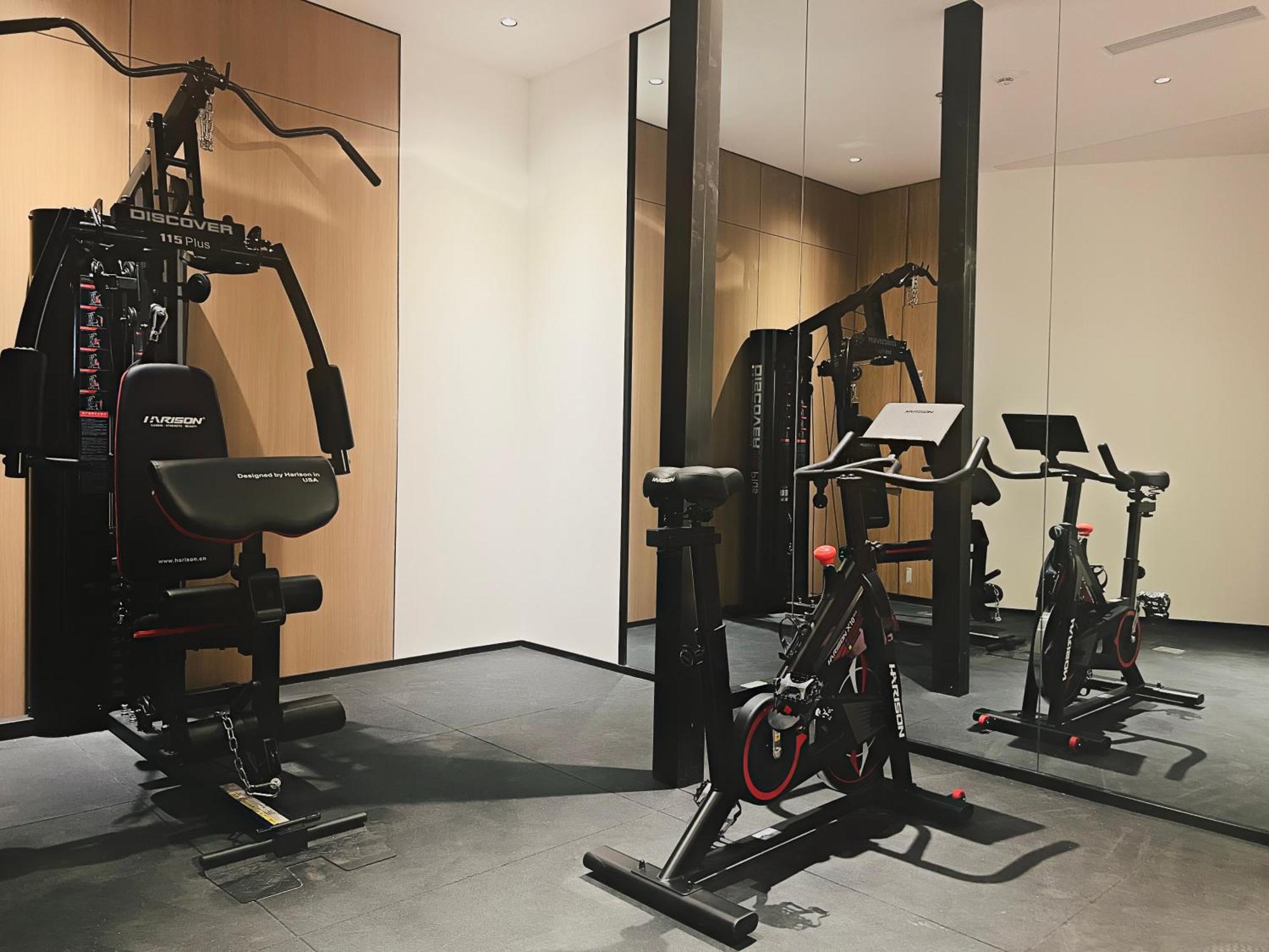 Dayin Garden Hotel -Near People'S Square & Nanjing Road-Large Social Area -Bar -Cafe -Gym -Free Laundry Luggage Storage -24H Front Desk-English Service Shanghai Exterior photo