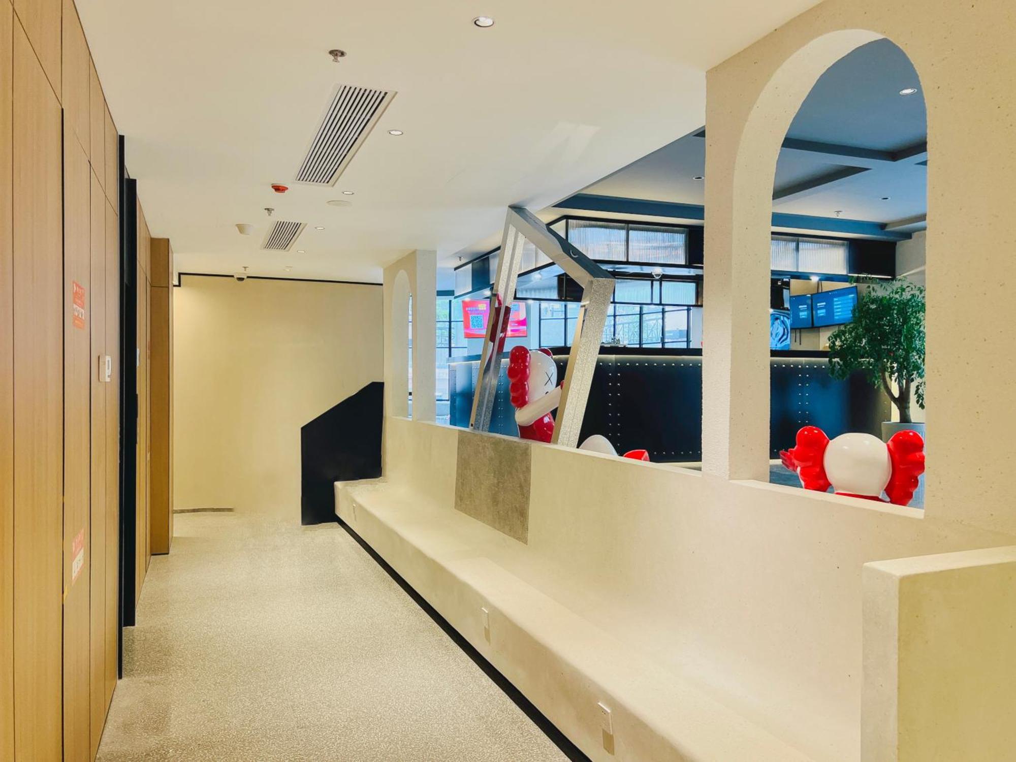 Dayin Garden Hotel -Near People'S Square & Nanjing Road-Large Social Area -Bar -Cafe -Gym -Free Laundry Luggage Storage -24H Front Desk-English Service Shanghai Exterior photo